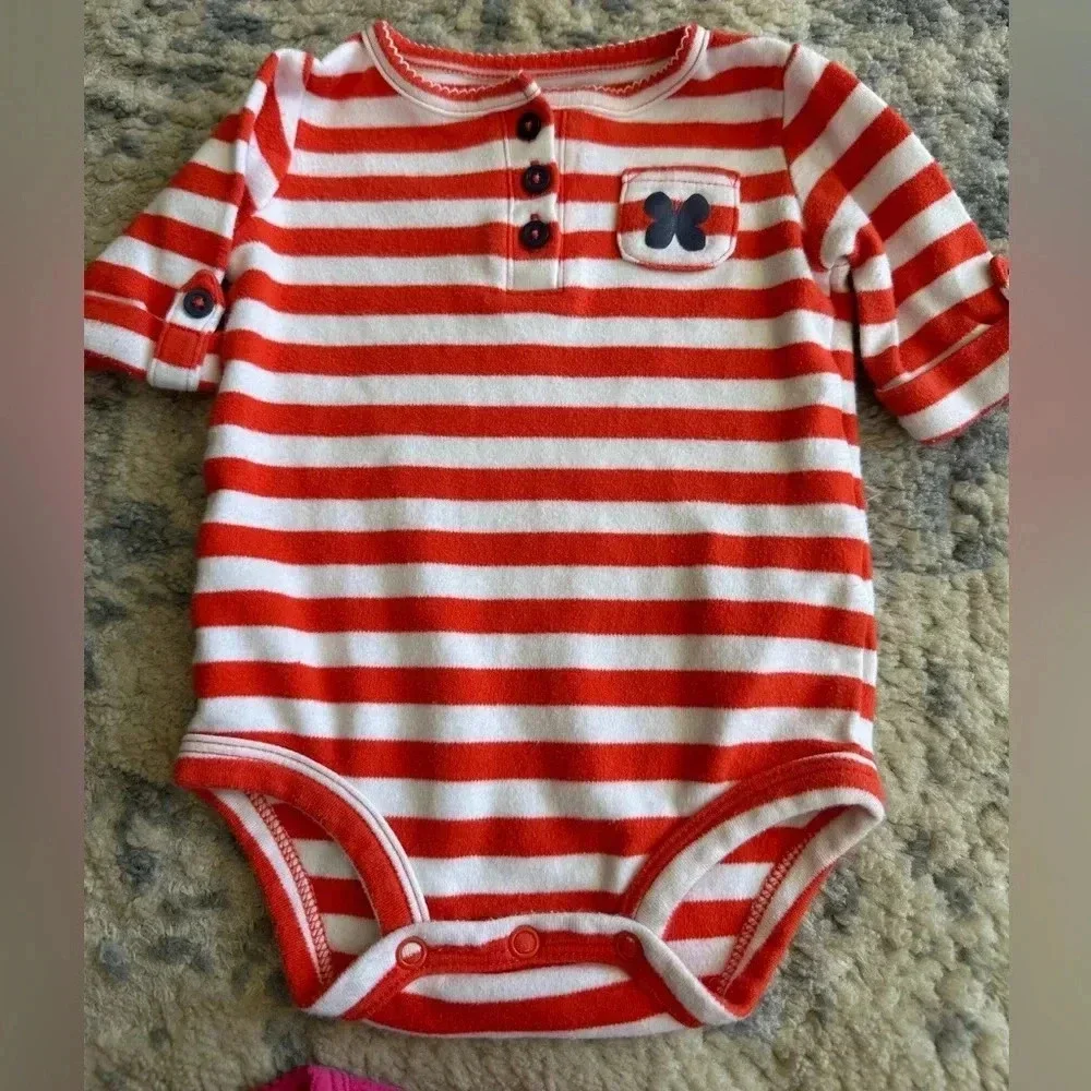 GAP baby bodysuits